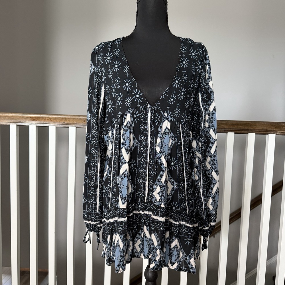 Free‎ People XS Black Blue Whimsigoth Celestial V-Neck Babydoll Tunic Top Boho